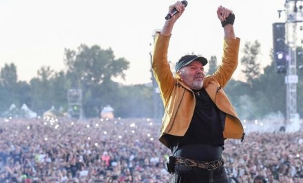 Vasco Rossi live a Trento: 120mila fans in delirio per il più grande concerto post pandemia
